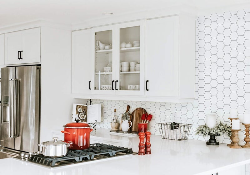 Fiula Kitchen Peel and Stick Wallpaper White Wallpaper Modern Contact Paper for Cabinet Bathroom Backsplash Renter Friendly Self-Adhesive Waterproof Removable Vinyl Papel Tapiz para Cocina 17.3"Ã—197" - Image 5